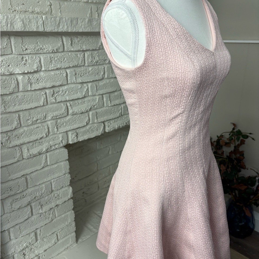 Club Monaco Pale Pink Textured V-Neck Fit & Flare Mini Dress - Picture 4 of 9